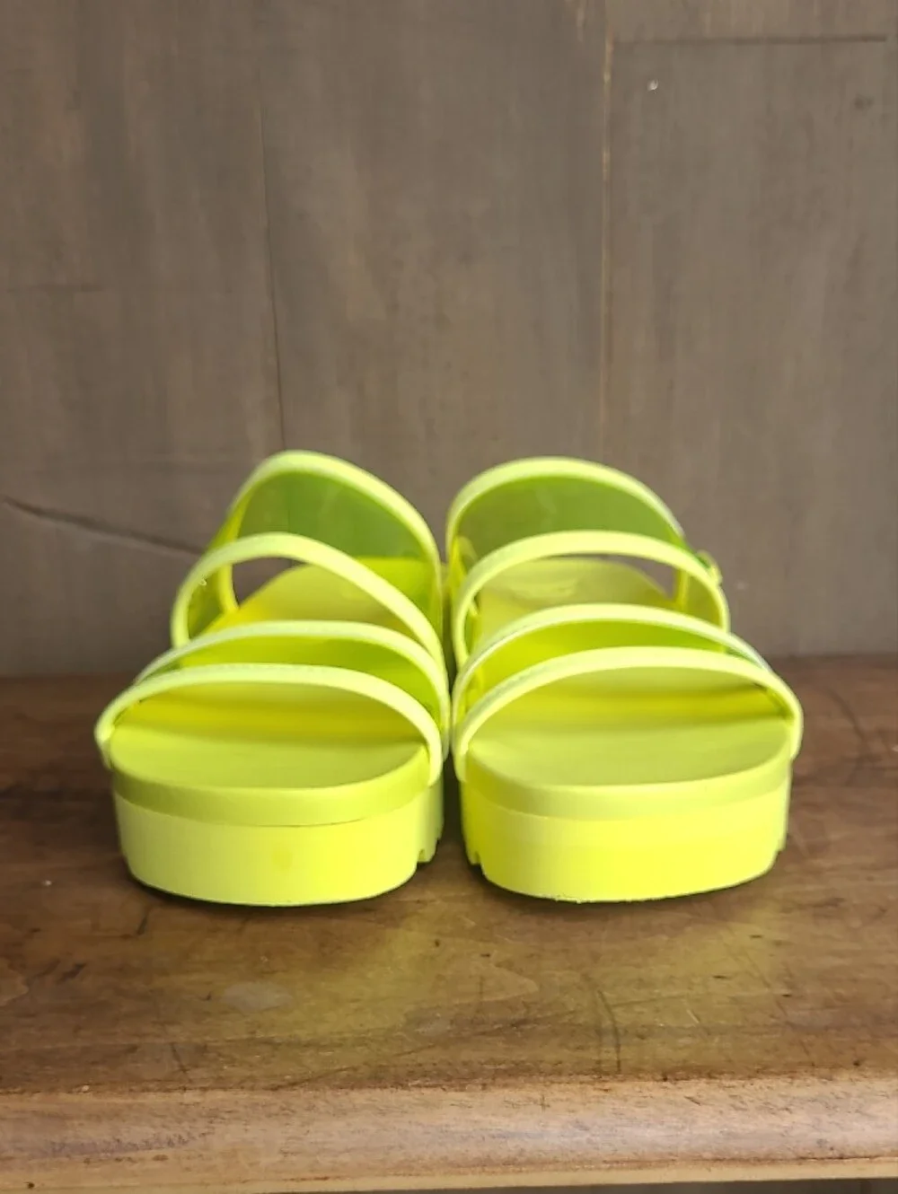 EUC Reef Vista High Energy Sandal Women's sz 10 Yellow Platform Slip On Slide
